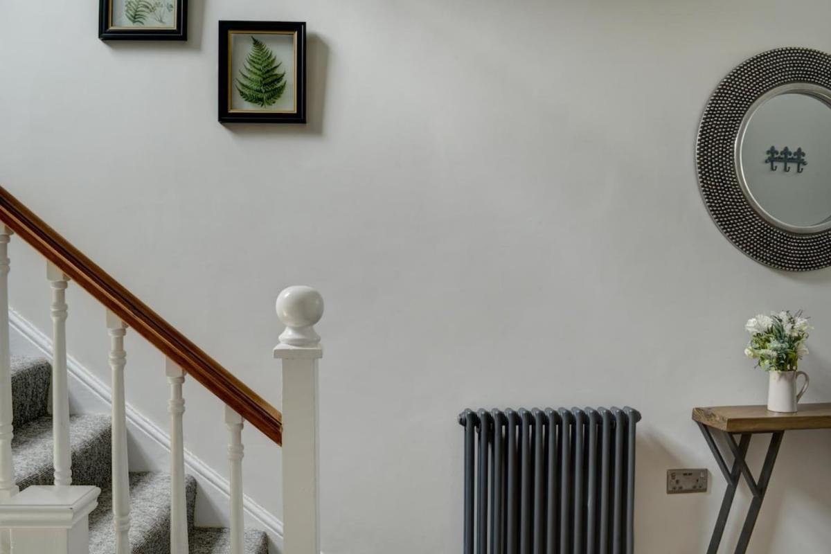 Beautiful Townhouse Close To Montpellier, Sleeps 6 Holiday home Cheltenham